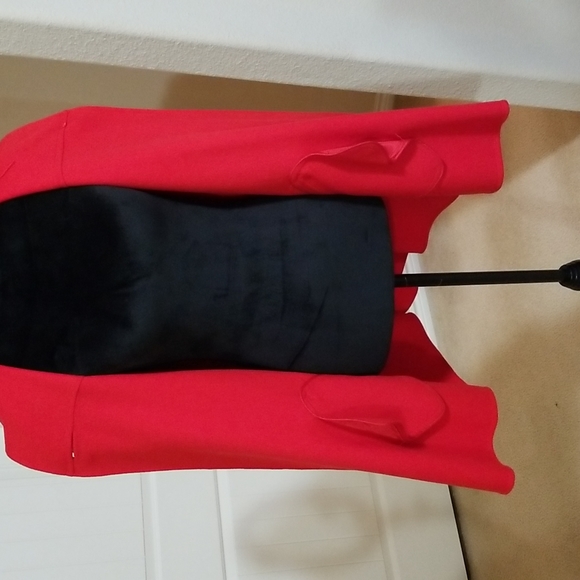 Ellen Tracy beautiful Red swing coat - Picture 4 of 7